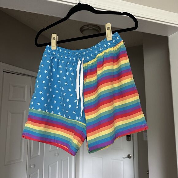 Chubbies Men's M Classic Rainbow Flag Print Pride Swim Trunks/Shorts 5.5” Inseam - Picture 2 of 6
